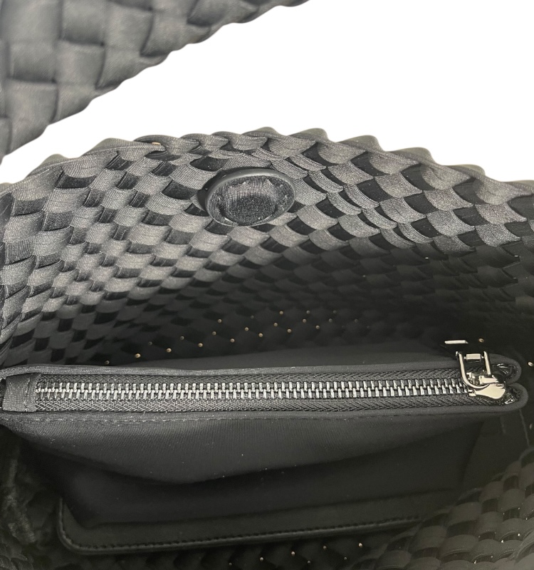 20251114_164627113_iOS