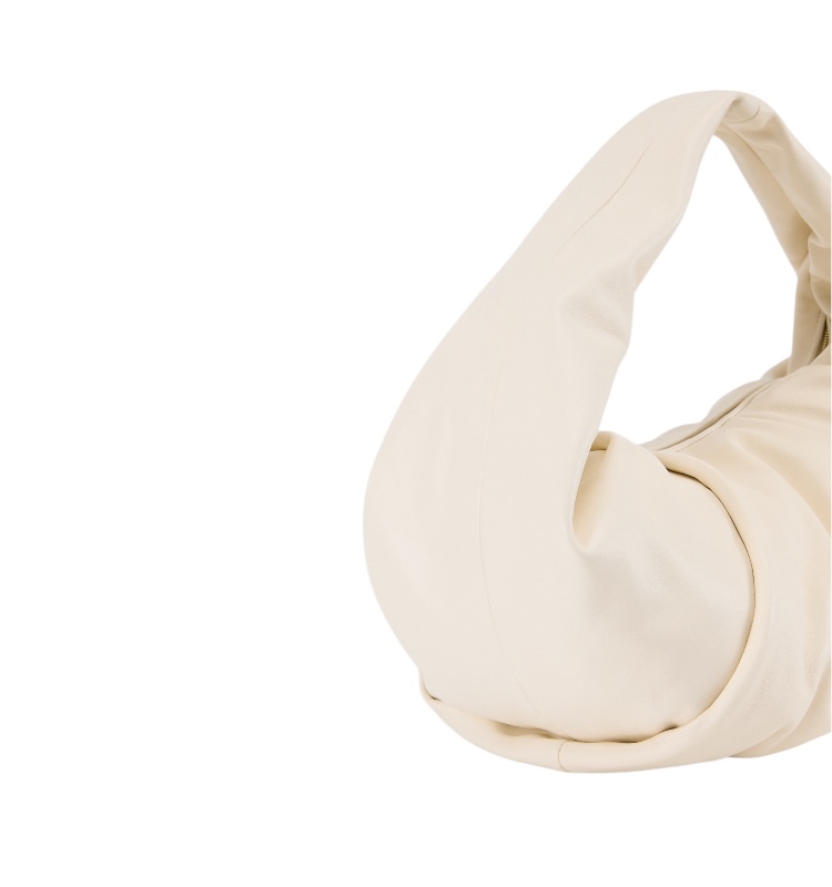 LV_GRETA_ESSENTIAL_SILKY_vanilla (2)